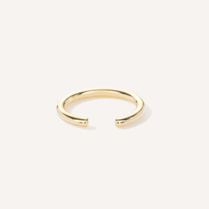 Anel aberto minimalista em ouro 18k feito a mão com aro arredondado