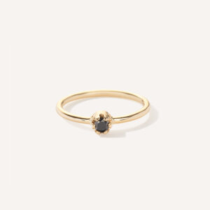 anel solitário de noivado minimalista de ouro 18k com diamante negro feito à mão