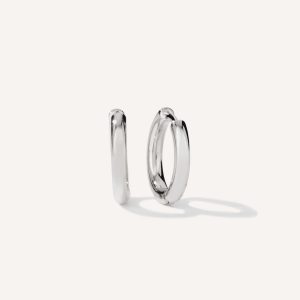 Brinco minimalista de Argola redonda delicada feita a mão em ouro 18k