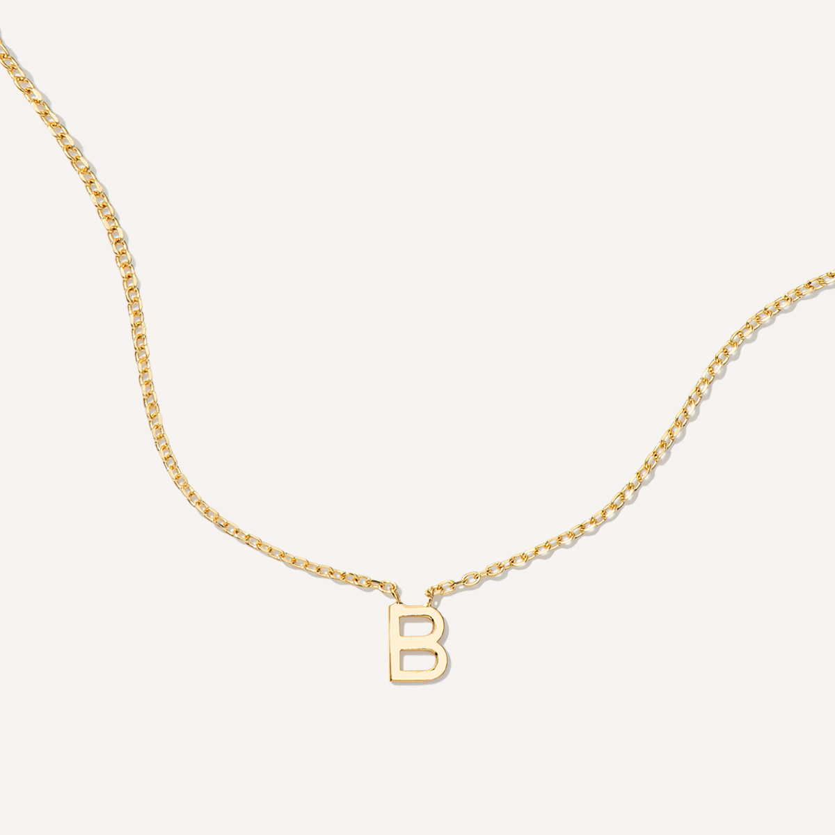 colar com letra do nome em ouro 18k minimalista
