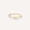 Anel solitário minimalista martelado para noivado em ouro 18k com diamante