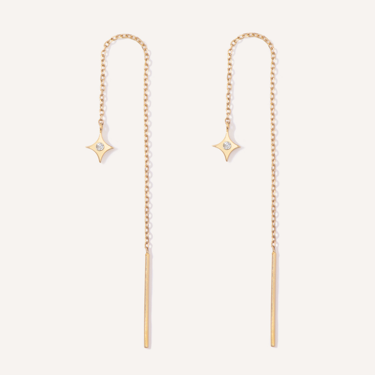 Brinco de estrela com diamante minimalista feito a mão com corrente em ouro 18k
