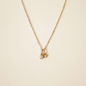 Corrente com pingente minimalista feito a mão em ouro 18k com diamante de 5 ou 18p no centro