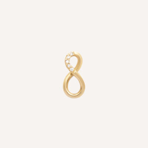 pingente infinito em ouro amarelo com diamantes sobre fundo branco