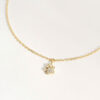 pulseira em ouro 18k com patinha de cachorro com brilhantes delicada