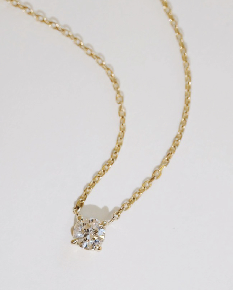 Colar ponto de luz com diamante redondo em ouro 18k em corrente delicada