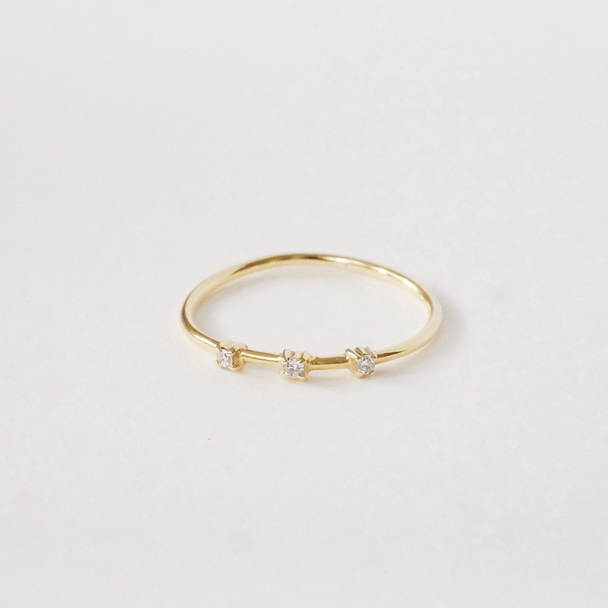 Anel Trio em ouro amarelo 18k com três diamantes