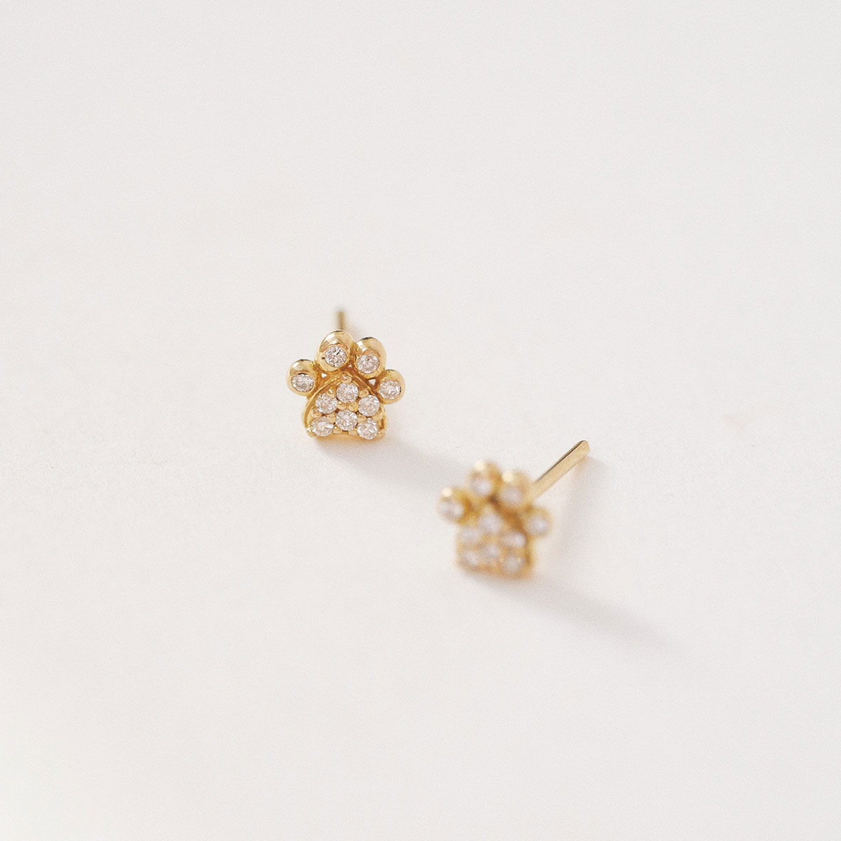 Brinco Patinha Mini com Diamantes
